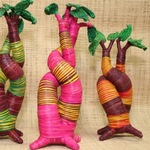 Baobabs en raphia multicolors